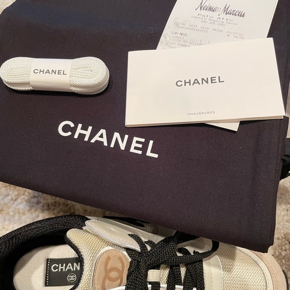 AUTHENTIC CHANEL Sneakers/Trainers/Shoes NIB - Picture 10 of 10